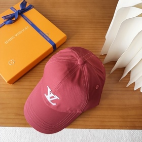 Бейсболка Louis Vuitton Новая бейсболк