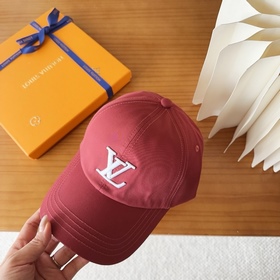 Бейсболка Louis Vuitton Новая бейсболк