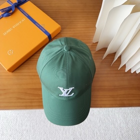 Бейсболка Louis Vuitton Новая бейсболк