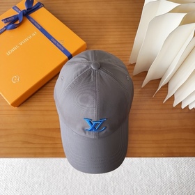 Бейсболка Louis Vuitton Новая бейсболк