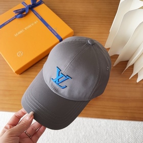 Бейсболка Louis Vuitton Новая бейсболк