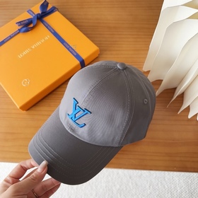 Бейсболка Louis Vuitton Новая бейсболк