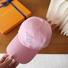 Бейсболка Louis Vuitton Новая бейсболк