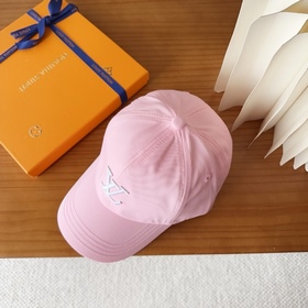 Бейсболка Louis Vuitton Новая бейсболк