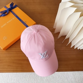 Бейсболка Louis Vuitton Новая бейсболк