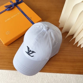 Бейсболка Louis Vuitton Новая бейсболк