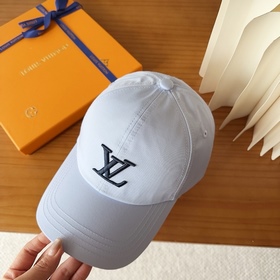 Бейсболка Louis Vuitton Новая бейсболк