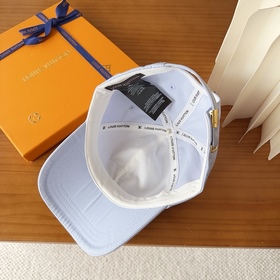Бейсболка Louis Vuitton Новая бейсболк