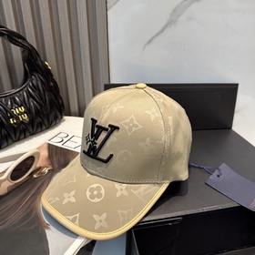 Бейсболка Louis Vuitton Новая бейсболк