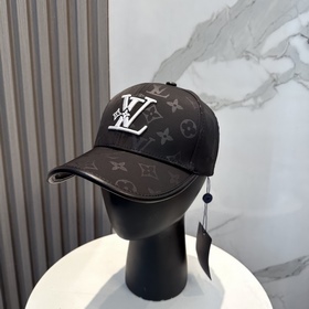 Бейсболка Louis Vuitton Новая бейсболк