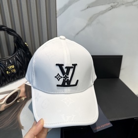 Бейсболка Louis Vuitton Новая бейсболк
