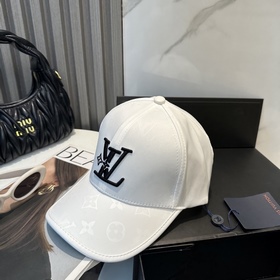 Бейсболка Louis Vuitton Новая бейсболк
