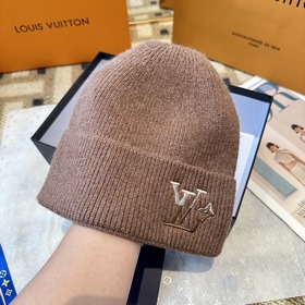 Ассортимент бутика Louis Vuitton, вяза