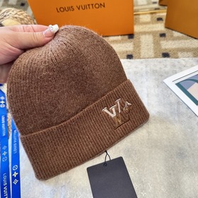 Ассортимент бутика Louis Vuitton, вяза