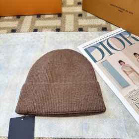 Ассортимент бутика Louis Vuitton, вяза