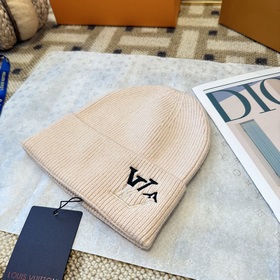 Товары Louis Vuitton, вязаная шерстяна