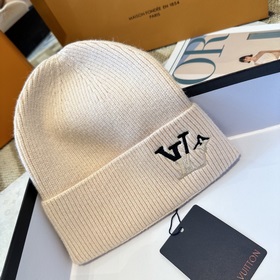 Товары Louis Vuitton, вязаная шерстяна