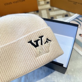 Товары Louis Vuitton, вязаная шерстяна