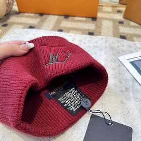 Товары Louis Vuitton, вязаная шерстяна