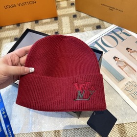 Товары Louis Vuitton, вязаная шерстяна