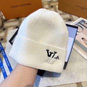 Товары Louis Vuitton, вязаная шерстяна