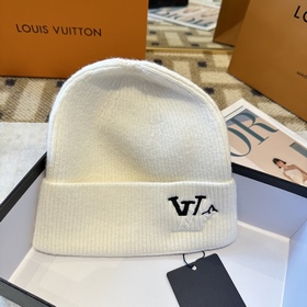Товары Louis Vuitton, вязаная шерстяна