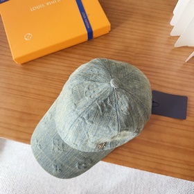 Бейсболка Louis Vuitton Легкая и дышащ