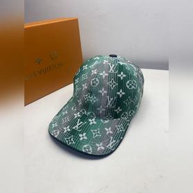 Новое поступление с коробкой и тканевы