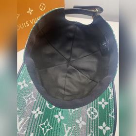 Новое поступление с коробкой и тканевы