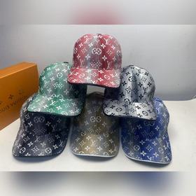 Новое поступление с коробкой и тканевы