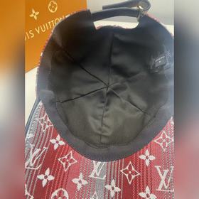 Новое поступление с коробкой и тканевы