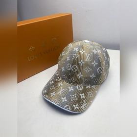 Новое поступление с коробкой и тканевы