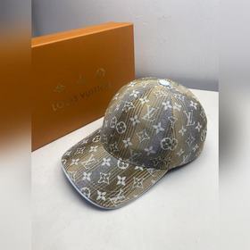 Новое поступление с коробкой и тканевы