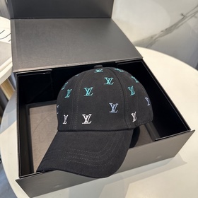 Двусторонняя бейсболка Louis Vuitton с