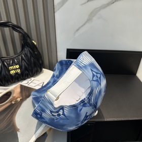 Бейсболка Louis Vuitton LV Новая верси