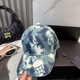 Бейсболка Louis Vuitton LV Новая колле