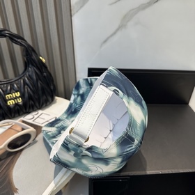 Бейсболка Louis Vuitton LV Новая колле