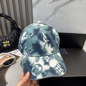 Бейсболка Louis Vuitton LV Новая колле