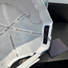 Бейсболка Louis Vuitton LV Новая колле