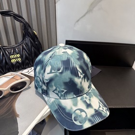 Бейсболка Louis Vuitton LV Новая колле