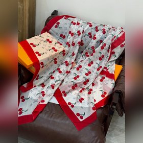 Новые поступления Новый квадратный ка