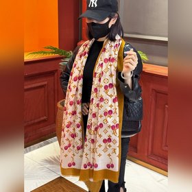 Новинка： квадратный шарф Cherry LV Cas