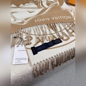 Шарф LV Lock And Keys изготовлен из ую