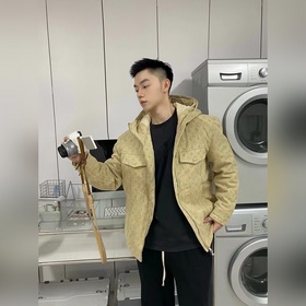 Пуховая куртка Louis Vuitton сохраняет
