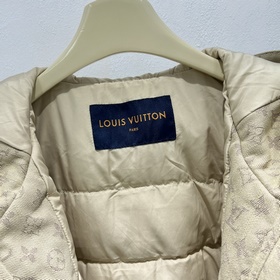Пуховая куртка Louis Vuitton сохраняет