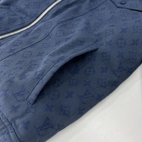 Пуховая куртка Louis Vuitton сохраняет