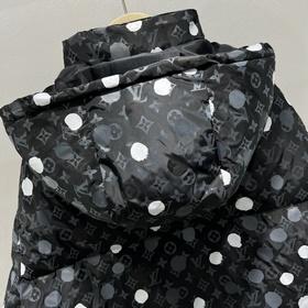 Пуховая куртка Louis Vuitton x Yayoi K