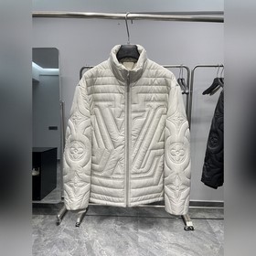 LV25FW Осень/Зима Новинка： нейлоновая 