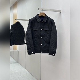 LOUIS VUITTON Осень/Зима 2026 Новая пу