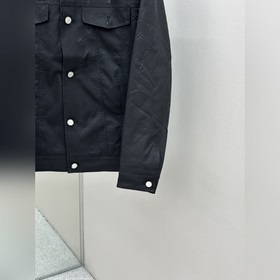 LOUIS VUITTON Осень/Зима 2026 Новая пу
